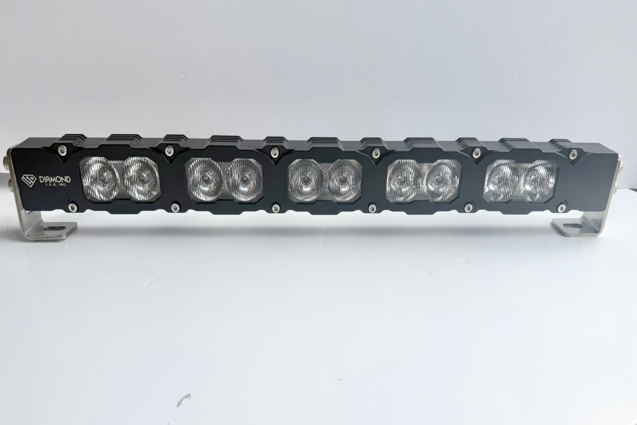 Heavy duty slim blacked out light bar OFF road